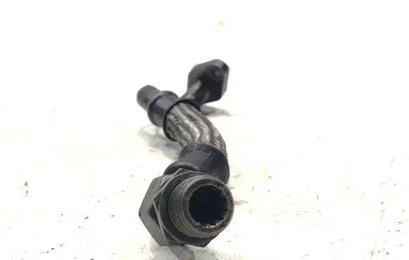 Volkswagen PASSAT B5.5 Oil cooling pipe 