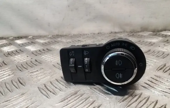 Opel Mokka Light switch 95297440