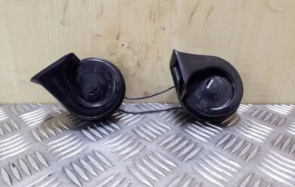 Peugeot 5008 Horn signal E9001157