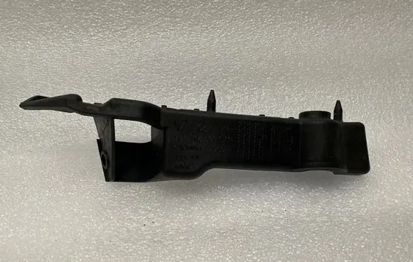 Audi A5 8T 8F Front bumper mounting bracket 8T0807283A 15443
