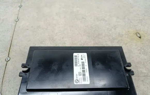 BMW 1 E81 E87 Xenon control unit/module 6977719LEAR