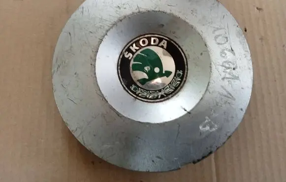 Skoda Superb B5 (3U) Original wheel cap 3U0601149B