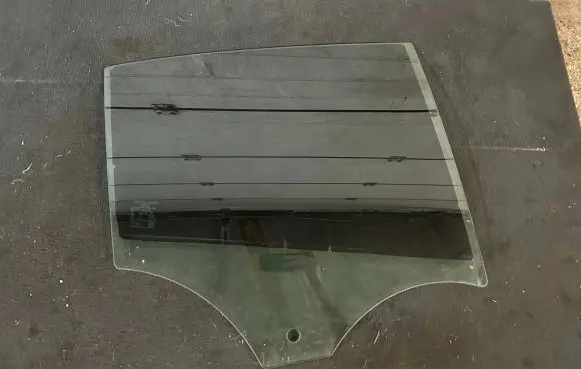 Jaguar I-Pace Rear side window 43R011565 E000001 DOT459M5385AS2