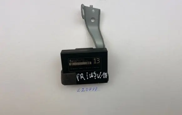 Toyota Prius+ (ZVW40) Immobilizer control unit/module 625680000
