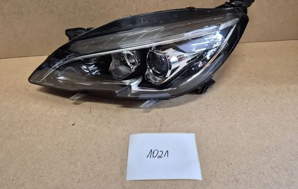 Peugeot 308 Headlight/headlamp 9816990680