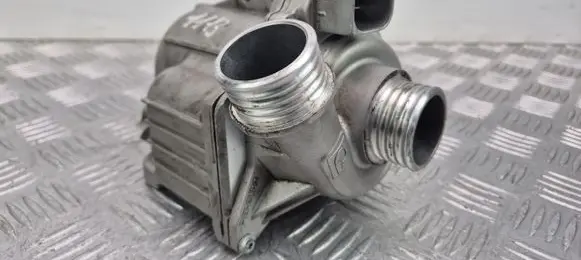 BMW X6 E71 Water pump 707223020
