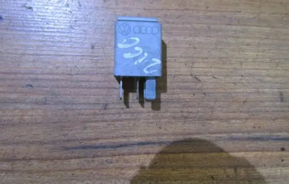 Skoda Fabia Mk1 (6Y) Other relay 1k0951253