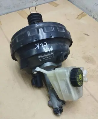 Mercedes-Benz CLK A209 C209 Brake booster A0054304830 03784920024