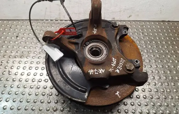 Dacia Duster Front wheel hub spindle knuckle S17986768 400113398R