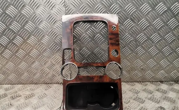 Volkswagen Touareg I Center console 7l6858601