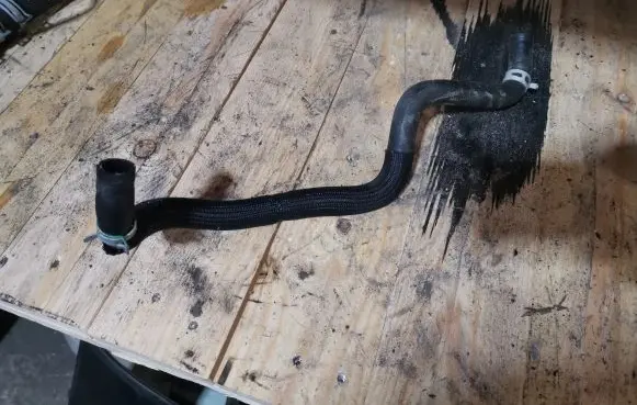 Nissan Qashqai Engine coolant pipe/hose