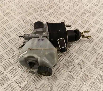Mercedes-Benz CLS C219 Master brake cylinder A0004300312