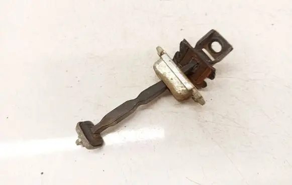 Skoda Octavia Mk2 (1Z) Rear door check strap stopper
