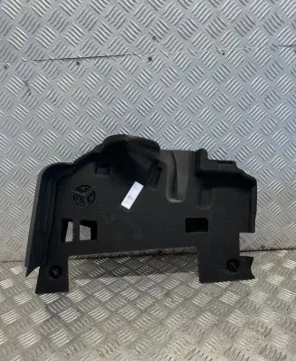 Dashboard lower bottom trim panel