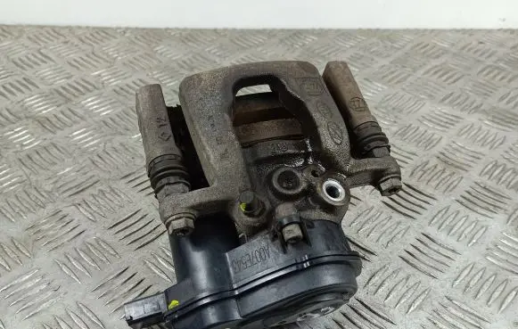 KIA Sportage Rear brake caliper 58230N7600