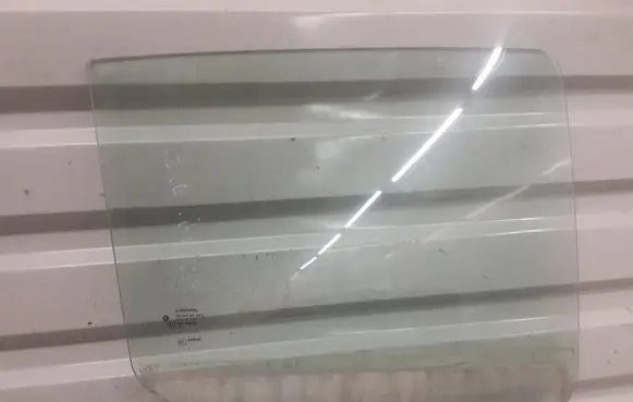 Dodge Caliber Rear door window glass 