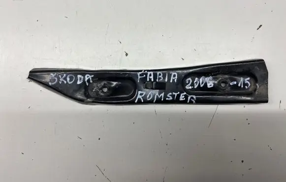 Front bumper mounting bracket