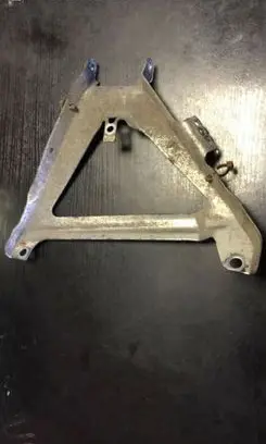 Mercedes-Benz E W211 Engine mounting bracket A6460980429