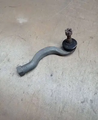Mitsubishi L200 Steering tie rod end 