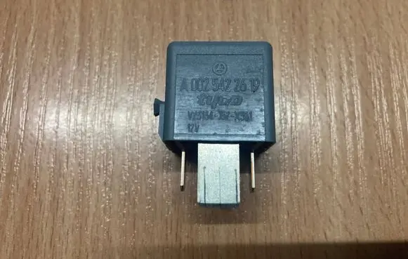 Mercedes-Benz B W245 Other relay A0025422619