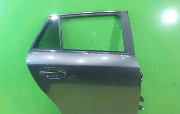 Toyota Avensis T270 Rear door PRAWE