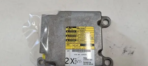 Toyota Avensis T250 Airbag control unit/module 8917005220 215955102