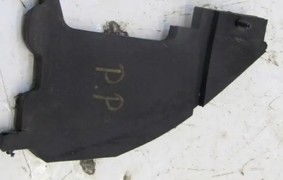 Jeep Cherokee Fender foam support/seal 1111
