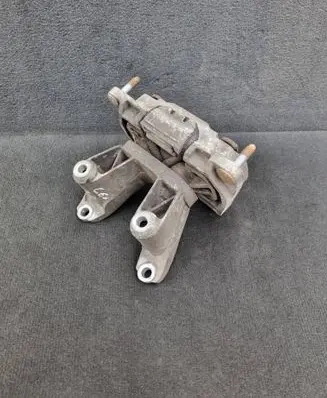 Audi A6 S6 C6 4F Gearbox mounting bracket 4F0399115AS 4F0399151