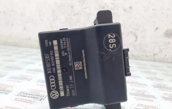 Volkswagen Touran I Gateway control module 1K0907530F