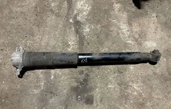 Volkswagen PASSAT B8 Rear shock absorber/damper