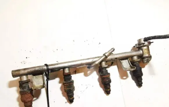 Fuel main line pipe