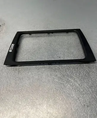 Volkswagen Golf VI Radio/GPS head unit trim 5K0858063