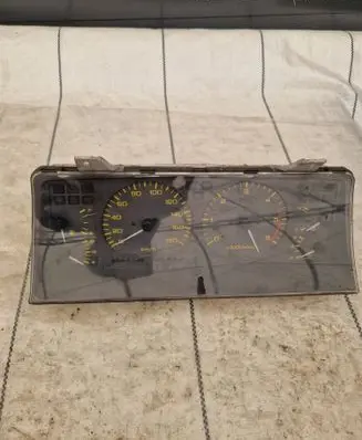 Jeep Cherokee Speedometer (instrument cluster) 2481022j05