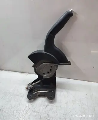 Handbrake/parking brake lever assembly