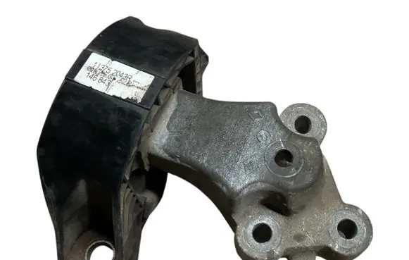 Renault Clio IV Engine mount bracket 112843505R