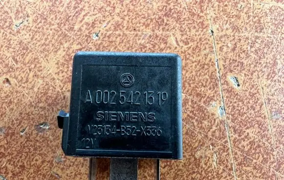 Mercedes-Benz A W168 Other relay A0025421319