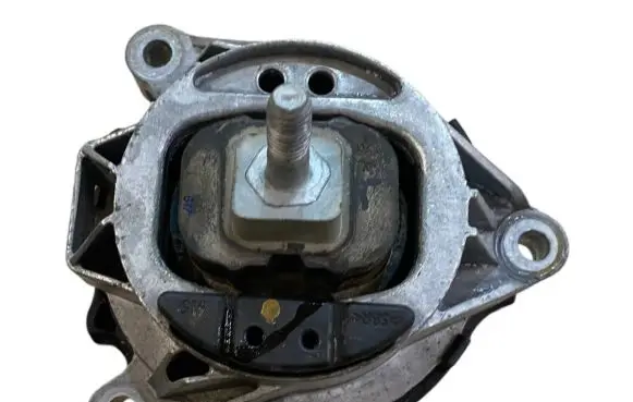 BMW X3 F25 Engine mount bracket 6856184 22116856184 220616
