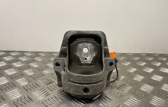 Audi A4 S4 B8 8K Engine mount bracket 8K0199381