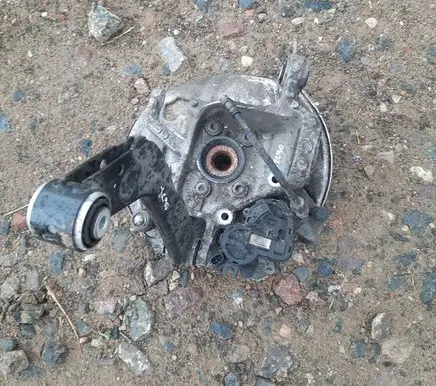 Volvo XC90 Rear wheel hub spindle/knuckle 