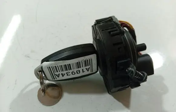 Volvo S40 Ignition lock 30768036