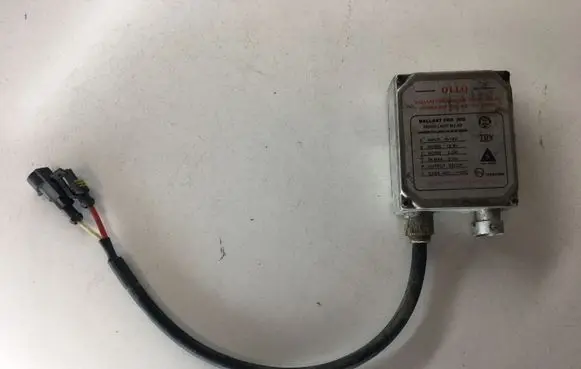 Volkswagen Sharan Headlight ballast module Xenon 10R029583