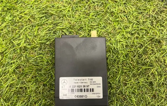Mercedes-Benz ML W164 Auxiliary heating control unit/module A2218203897 9013854C 0170841