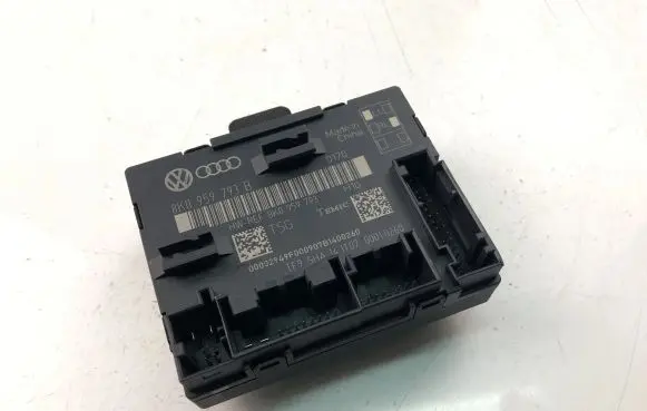 Audi Q7 4L Other control units/modules 8K0959793B