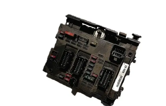 Peugeot 206+ Fuse module 9646405280