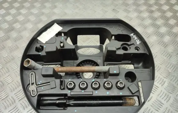 Renault Laguna III Tool set 995040007R