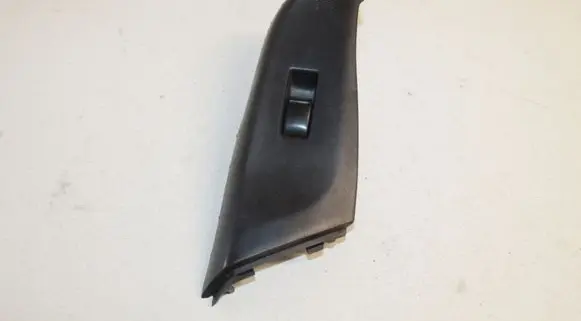 Nissan Almera N16 Electric window control switch