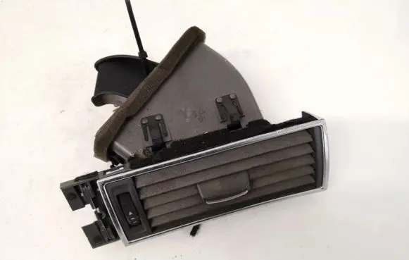Audi A6 S6 C6 4F Dash center air vent grill 4f1820902b