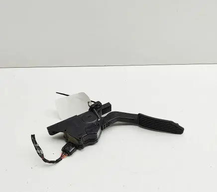 Isuzu D-Max Accelerator throttle pedal 8980677481