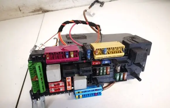 Mercedes-Benz E W212 Fuse box set 2129060205