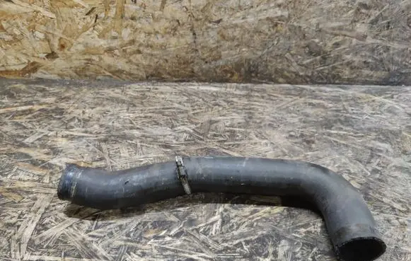 Maserati Quattroporte Engine coolant pipe/hose